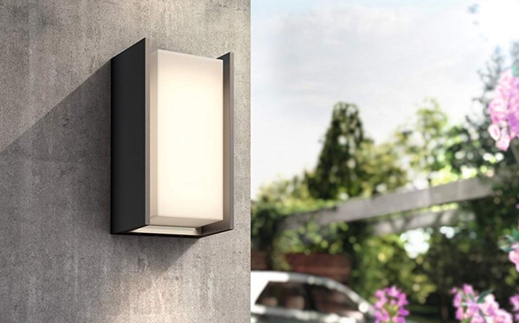 Smart Garden Lights | Full 2019 Guide & Best Lighting To Buy